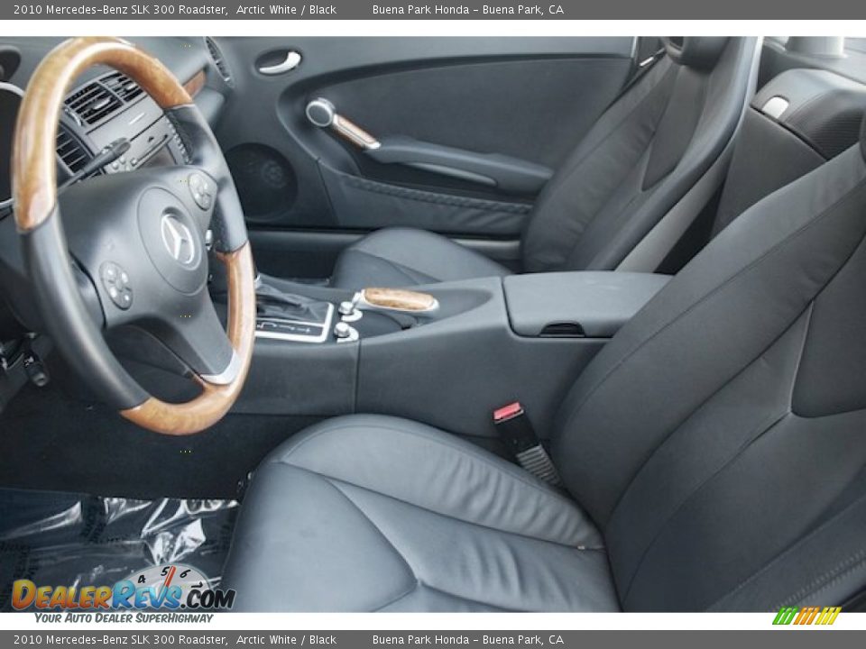 2010 Mercedes-Benz SLK 300 Roadster Arctic White / Black Photo #3