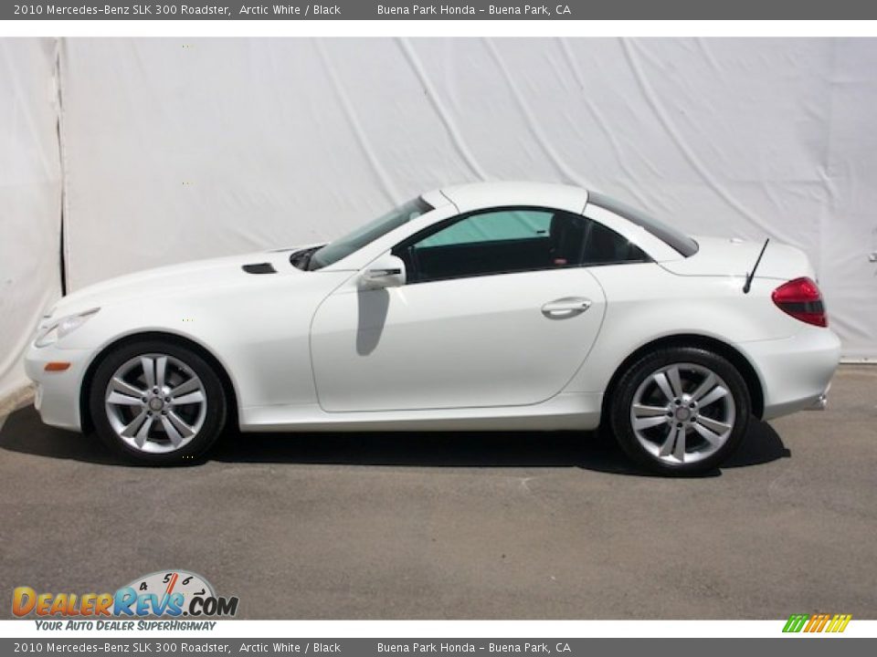 2010 Mercedes-Benz SLK 300 Roadster Arctic White / Black Photo #8