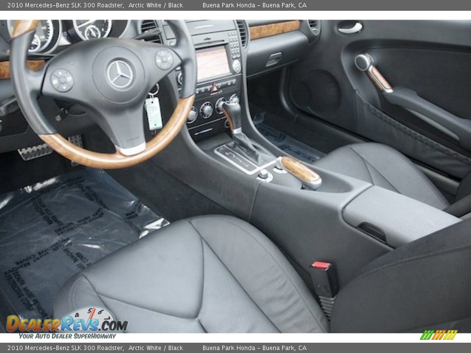 2010 Mercedes-Benz SLK 300 Roadster Arctic White / Black Photo #15