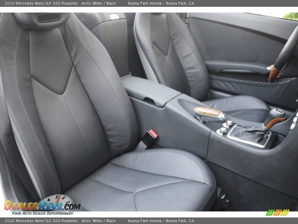 2010 Mercedes-Benz SLK 300 Roadster Arctic White / Black Photo #19