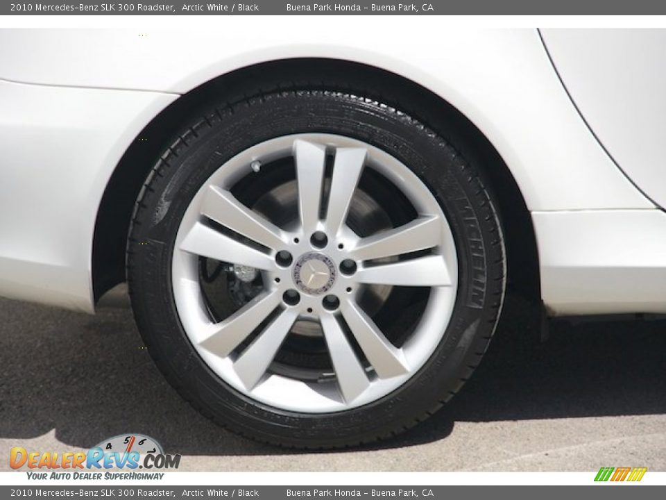2010 Mercedes-Benz SLK 300 Roadster Arctic White / Black Photo #25