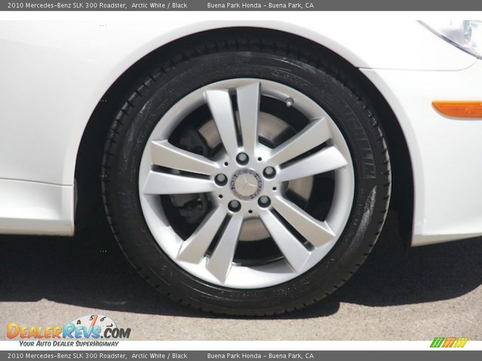 2010 Mercedes-Benz SLK 300 Roadster Arctic White / Black Photo #26