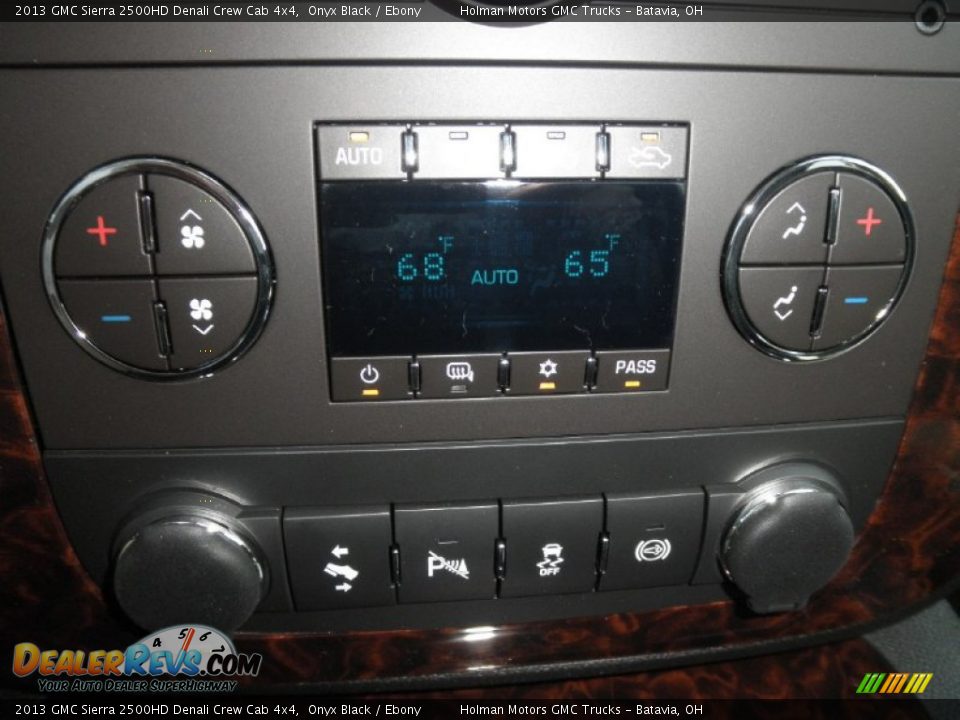 2013 GMC Sierra 2500HD Denali Crew Cab 4x4 Onyx Black / Ebony Photo #10