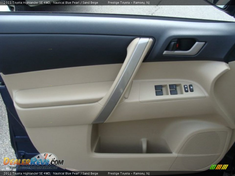 2011 Toyota Highlander SE 4WD Nautical Blue Pearl / Sand Beige Photo #6