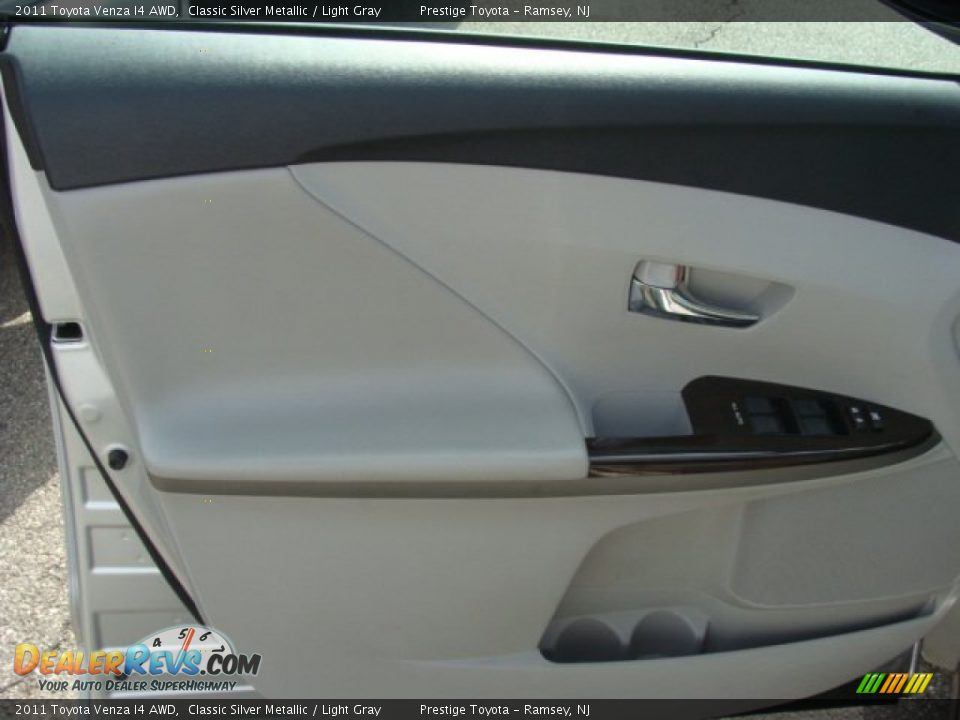 2011 Toyota Venza I4 AWD Classic Silver Metallic / Light Gray Photo #6