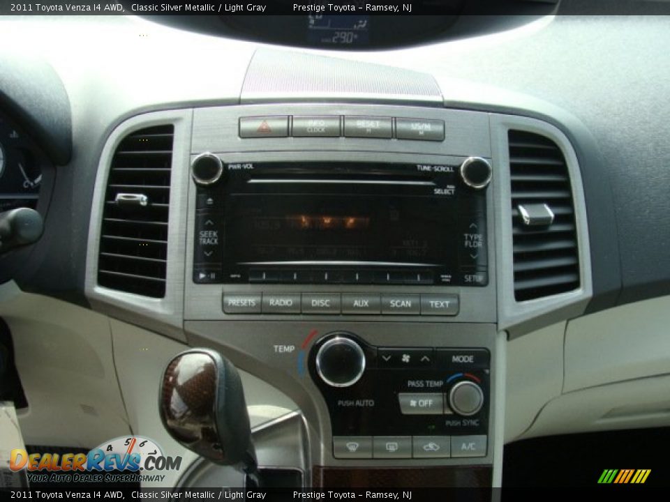 2011 Toyota Venza I4 AWD Classic Silver Metallic / Light Gray Photo #11
