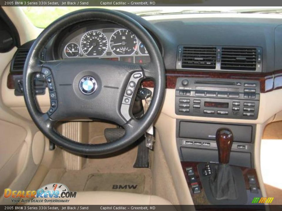 2005 BMW 3 Series 330i Sedan Jet Black / Sand Photo #15