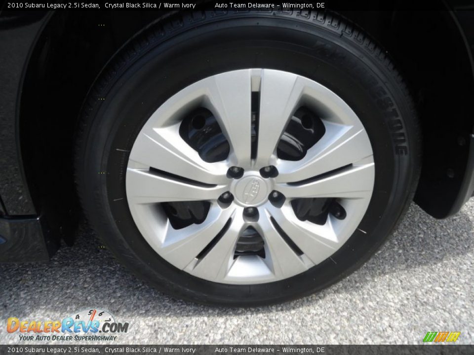 2010 Subaru Legacy 2.5i Sedan Crystal Black Silica / Warm Ivory Photo #10