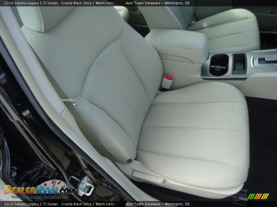 2010 Subaru Legacy 2.5i Sedan Crystal Black Silica / Warm Ivory Photo #15