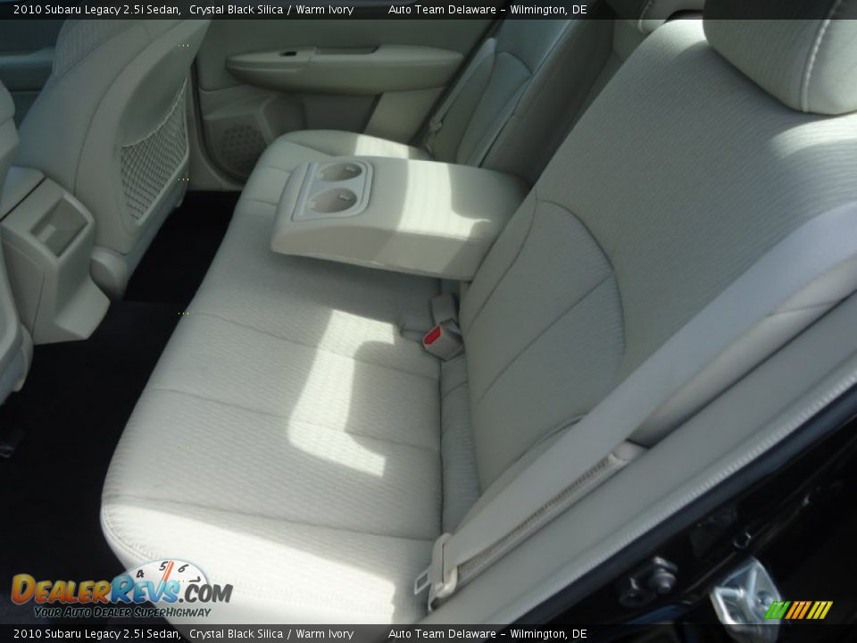 2010 Subaru Legacy 2.5i Sedan Crystal Black Silica / Warm Ivory Photo #17