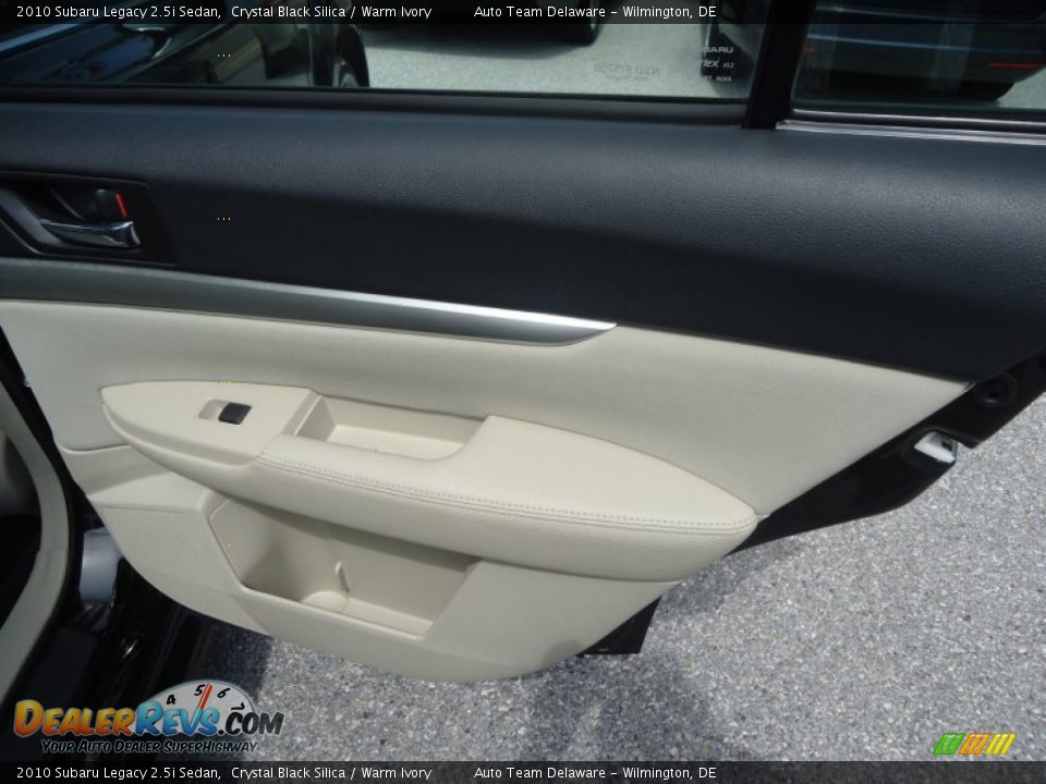 2010 Subaru Legacy 2.5i Sedan Crystal Black Silica / Warm Ivory Photo #20