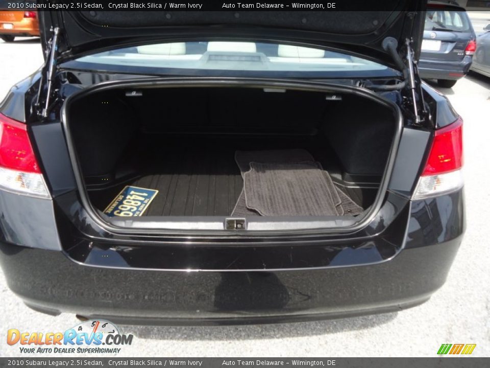 2010 Subaru Legacy 2.5i Sedan Crystal Black Silica / Warm Ivory Photo #21