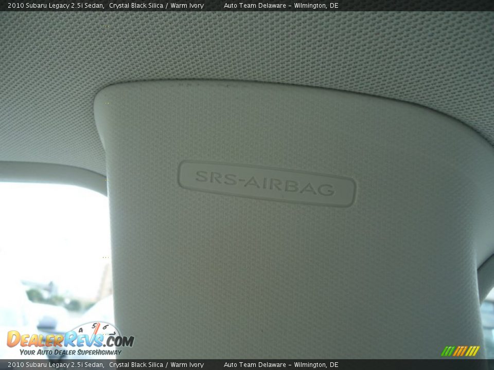 2010 Subaru Legacy 2.5i Sedan Crystal Black Silica / Warm Ivory Photo #31