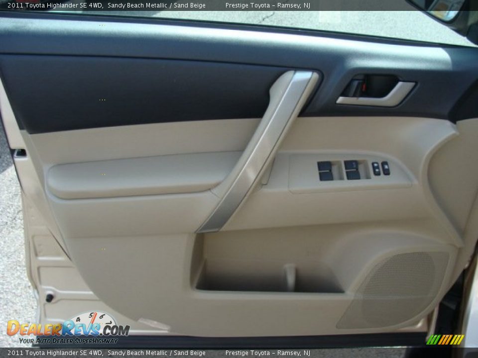 2011 Toyota Highlander SE 4WD Sandy Beach Metallic / Sand Beige Photo #6
