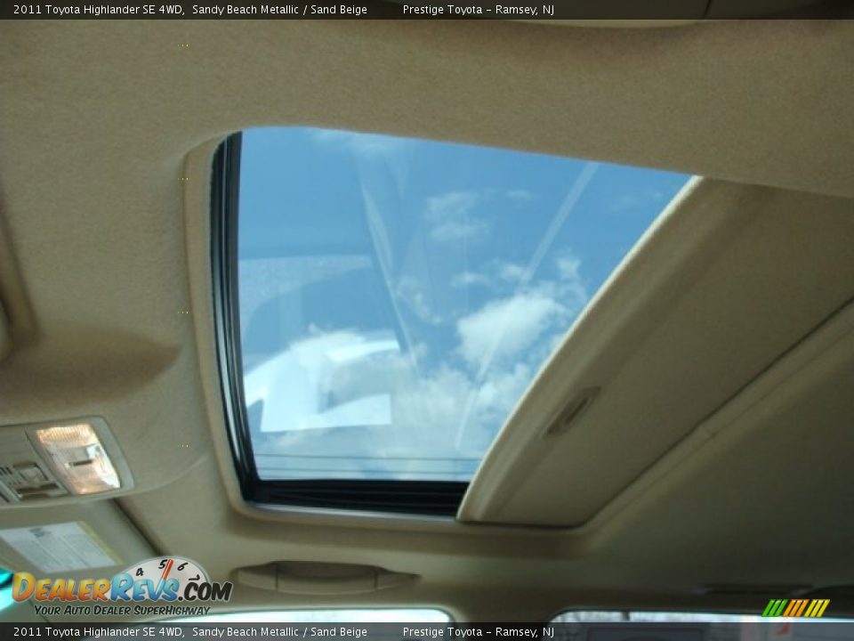 2011 Toyota Highlander SE 4WD Sandy Beach Metallic / Sand Beige Photo #8