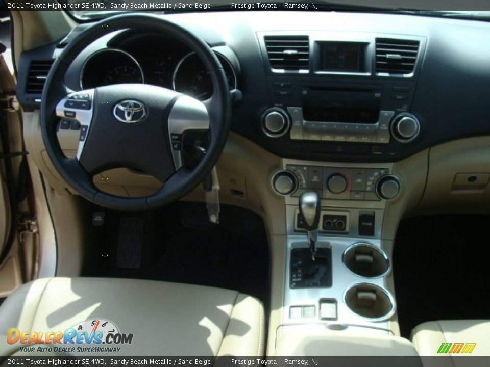 2011 Toyota Highlander SE 4WD Sandy Beach Metallic / Sand Beige Photo #9