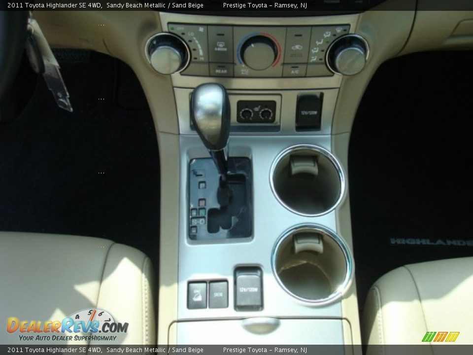 2011 Toyota Highlander SE 4WD Sandy Beach Metallic / Sand Beige Photo #12