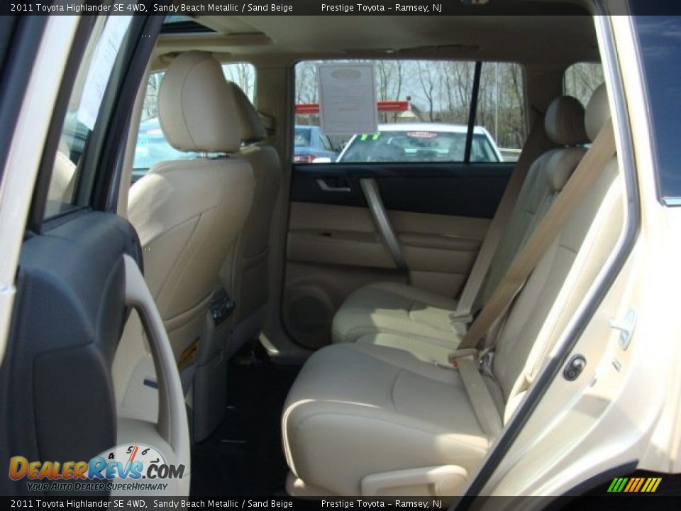 2011 Toyota Highlander SE 4WD Sandy Beach Metallic / Sand Beige Photo #13