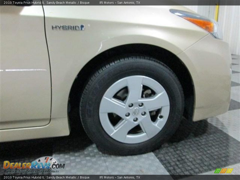 2010 Toyota Prius Hybrid II Sandy Beach Metallic / Bisque Photo #8