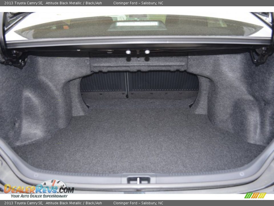 2013 Toyota Camry SE Trunk Photo #13