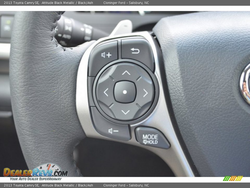 Controls of 2013 Toyota Camry SE Photo #25