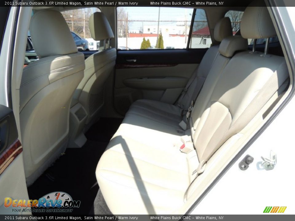 2011 Subaru Outback 3.6R Limited Wagon Satin White Pearl / Warm Ivory Photo #25