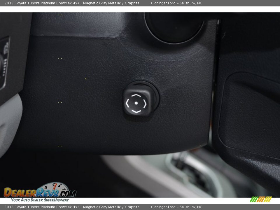 2013 Toyota Tundra Platinum CrewMax 4x4 Magnetic Gray Metallic / Graphite Photo #26