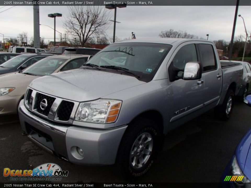 2005 Nissan Titan SE Crew Cab 4x4 Radiant Silver / Steel Photo #3