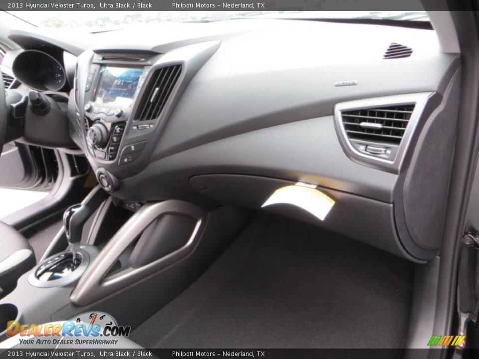 2013 Hyundai Veloster Turbo Ultra Black / Black Photo #17