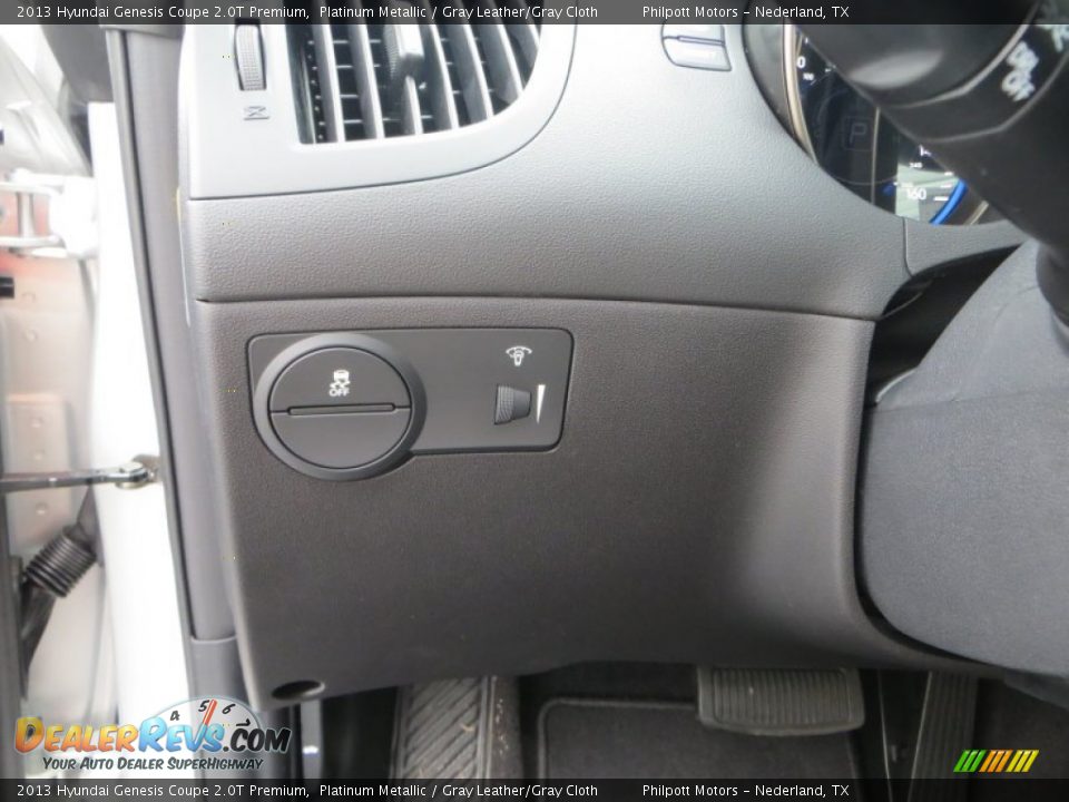 2013 Hyundai Genesis Coupe 2.0T Premium Platinum Metallic / Gray Leather/Gray Cloth Photo #35
