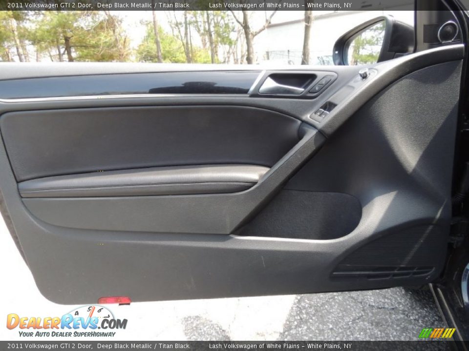 2011 Volkswagen GTI 2 Door Deep Black Metallic / Titan Black Photo #14