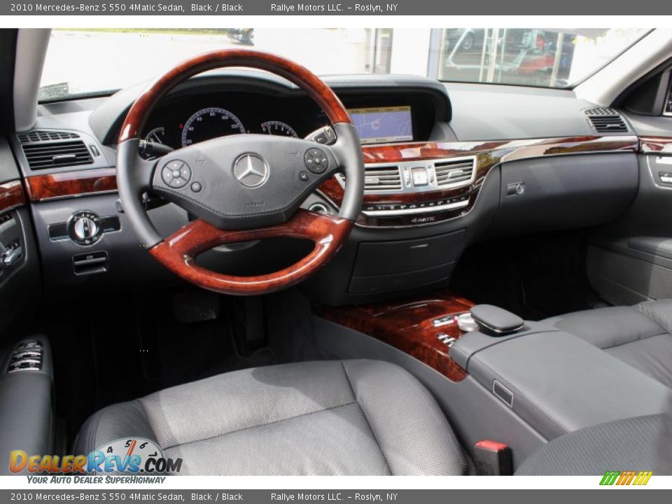 2010 Mercedes-Benz S 550 4Matic Sedan Black / Black Photo #17