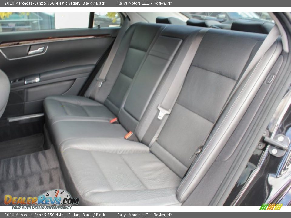 2010 Mercedes-Benz S 550 4Matic Sedan Black / Black Photo #18