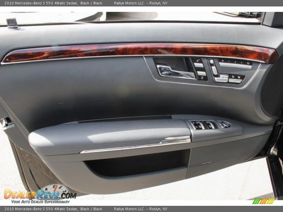 2010 Mercedes-Benz S 550 4Matic Sedan Black / Black Photo #10