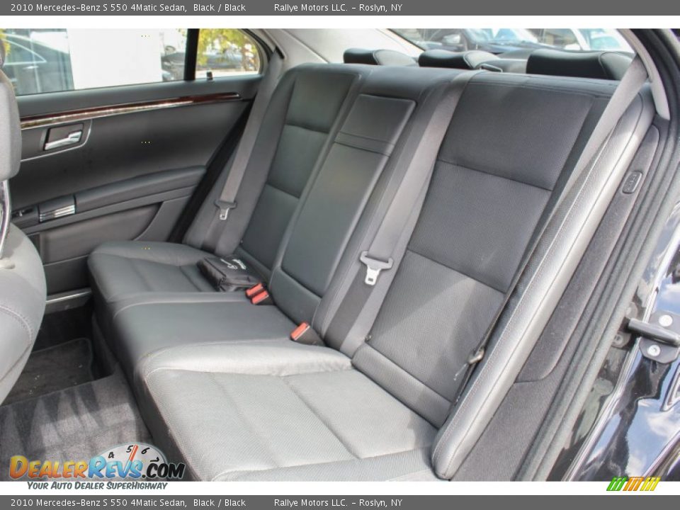 2010 Mercedes-Benz S 550 4Matic Sedan Black / Black Photo #18