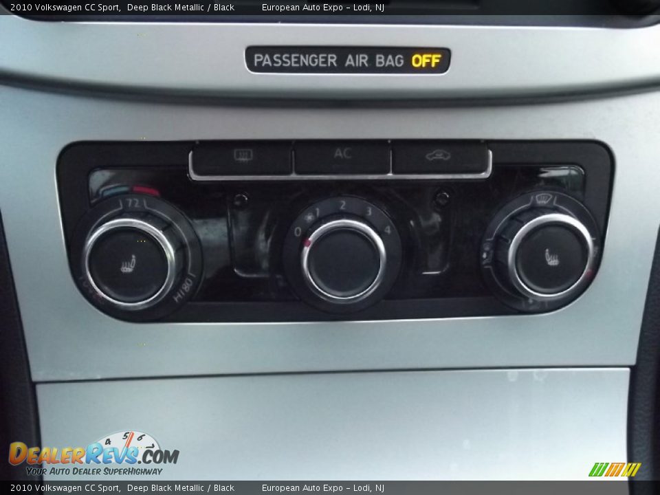 Controls of 2010 Volkswagen CC Sport Photo #18