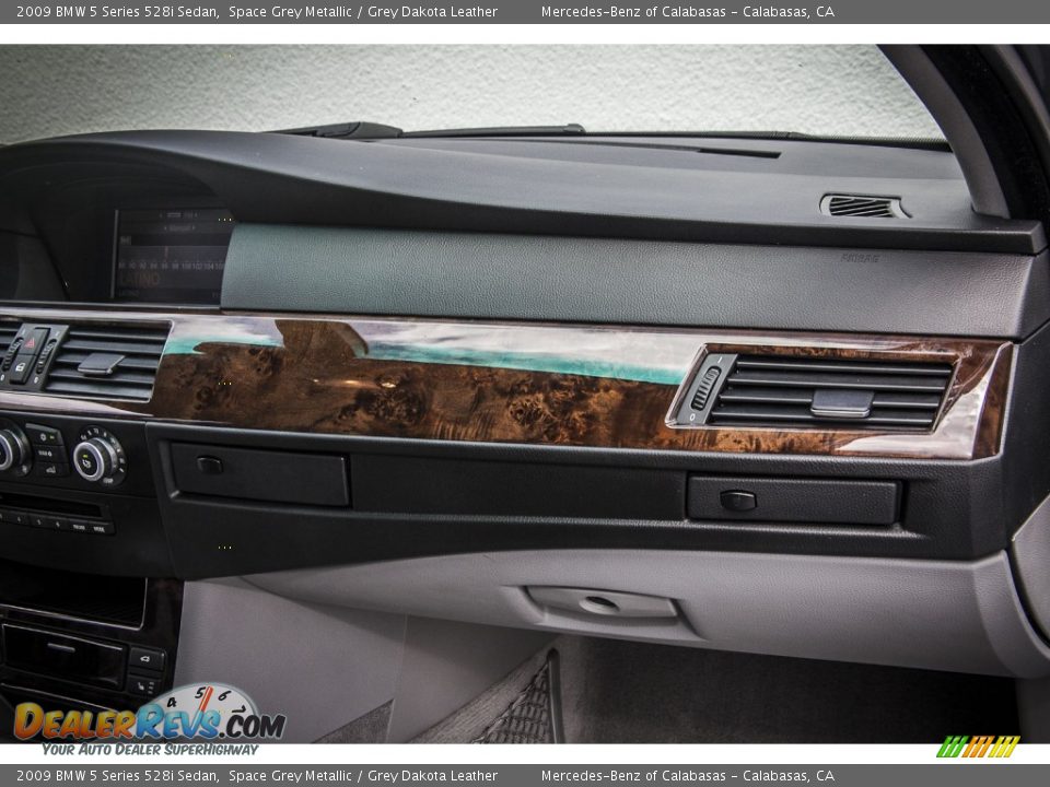 2009 BMW 5 Series 528i Sedan Space Grey Metallic / Grey Dakota Leather Photo #22
