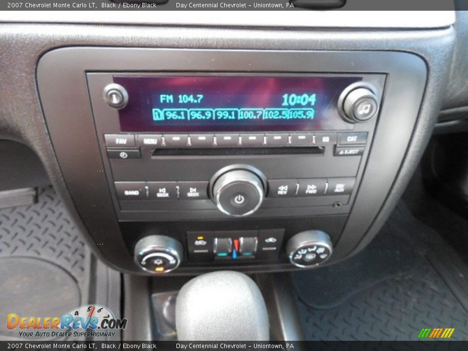 Controls of 2007 Chevrolet Monte Carlo LT Photo #15