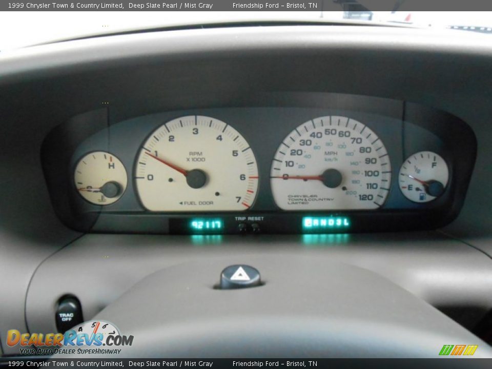 1999 Chrysler Town & Country Limited Gauges Photo #30