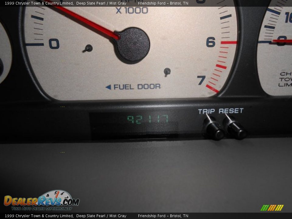1999 Chrysler Town & Country Limited Deep Slate Pearl / Mist Gray Photo #31