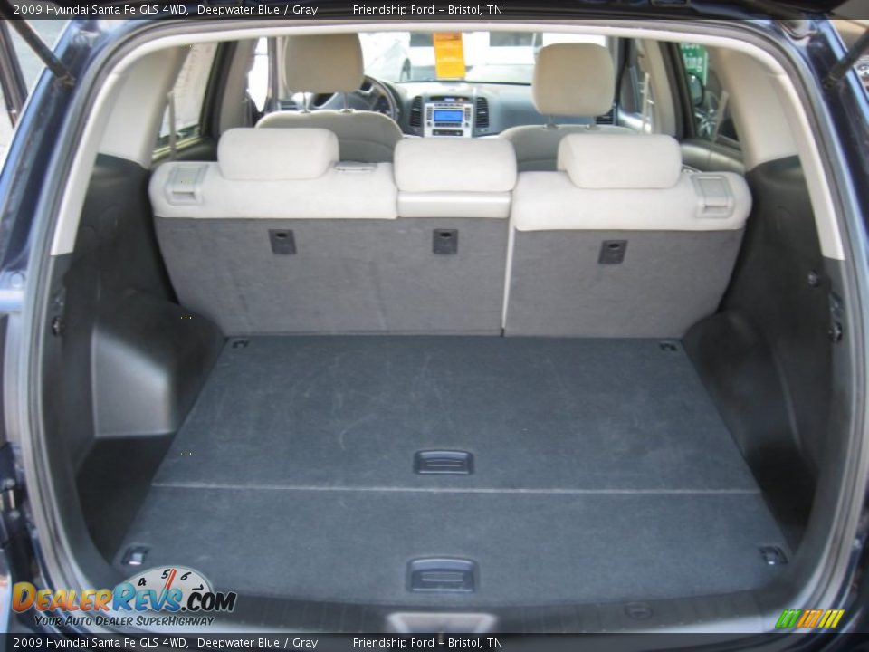 2009 Hyundai Santa Fe GLS 4WD Trunk Photo #13