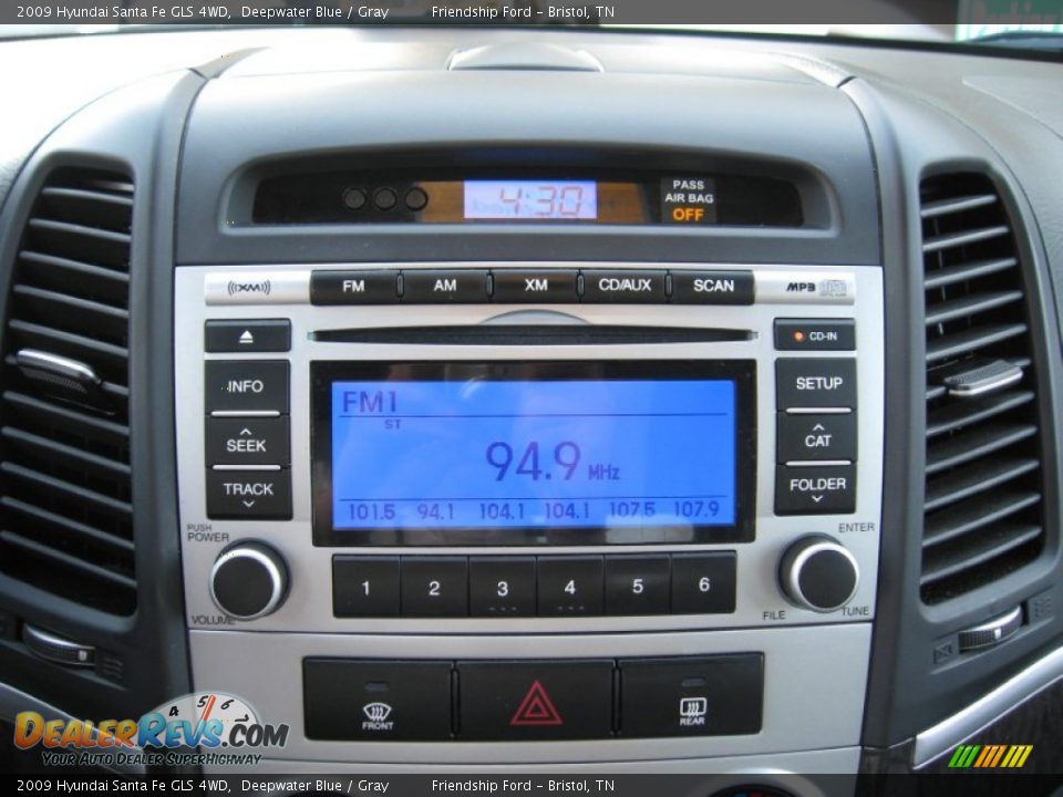 Audio System of 2009 Hyundai Santa Fe GLS 4WD Photo #26