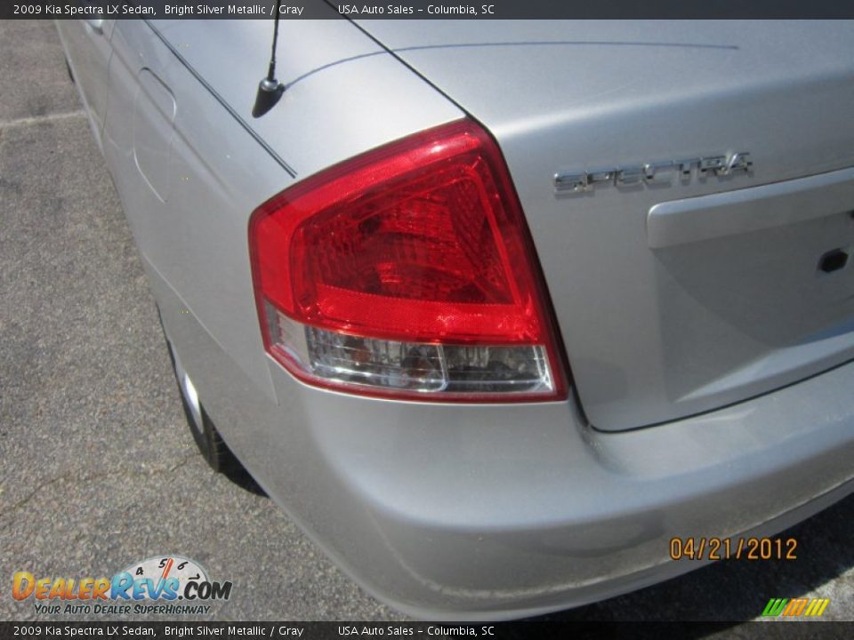2009 Kia Spectra LX Sedan Bright Silver Metallic / Gray Photo #9