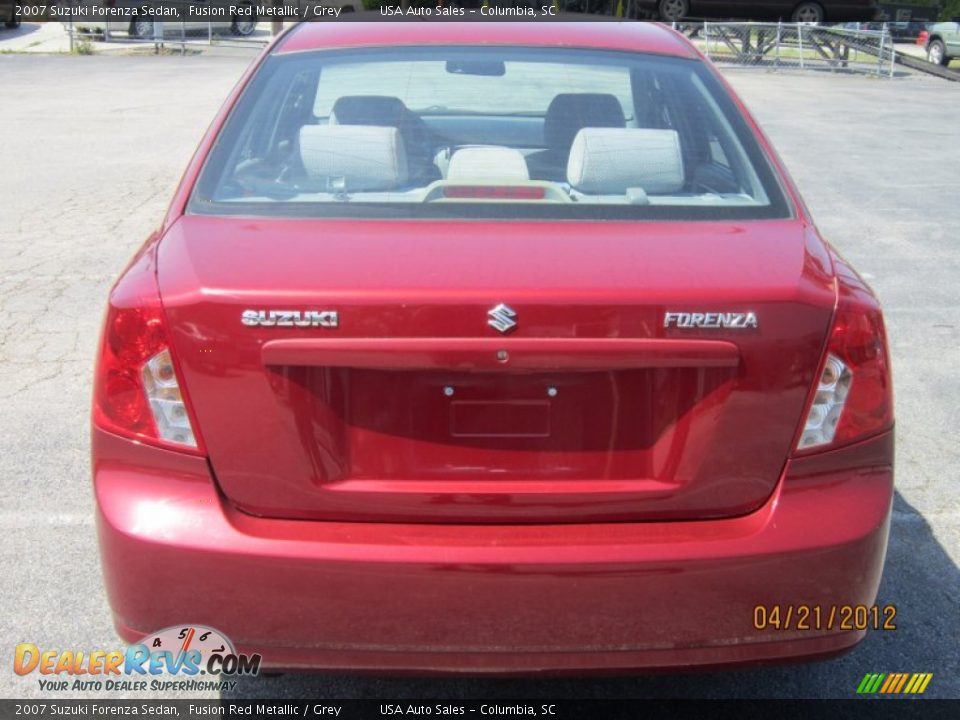 2007 Suzuki Forenza Sedan Fusion Red Metallic / Grey Photo #5