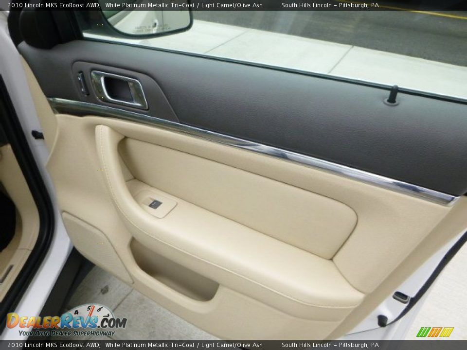 2010 Lincoln MKS EcoBoost AWD White Platinum Metallic Tri-Coat / Light Camel/Olive Ash Photo #12