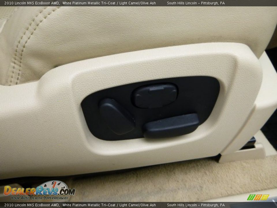 2010 Lincoln MKS EcoBoost AWD White Platinum Metallic Tri-Coat / Light Camel/Olive Ash Photo #13