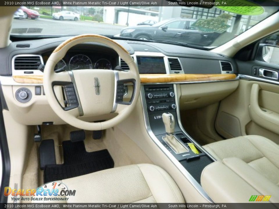 2010 Lincoln MKS EcoBoost AWD White Platinum Metallic Tri-Coat / Light Camel/Olive Ash Photo #17