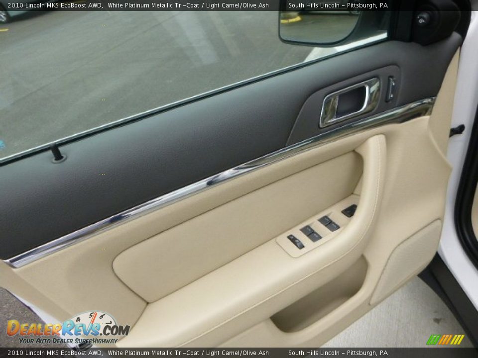2010 Lincoln MKS EcoBoost AWD White Platinum Metallic Tri-Coat / Light Camel/Olive Ash Photo #18
