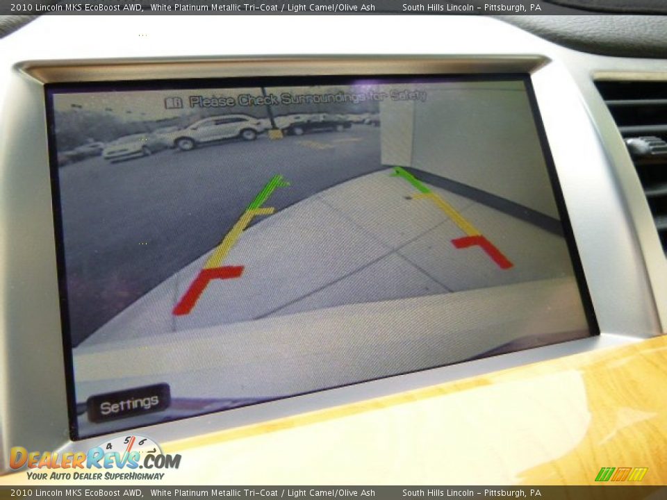 2010 Lincoln MKS EcoBoost AWD White Platinum Metallic Tri-Coat / Light Camel/Olive Ash Photo #25
