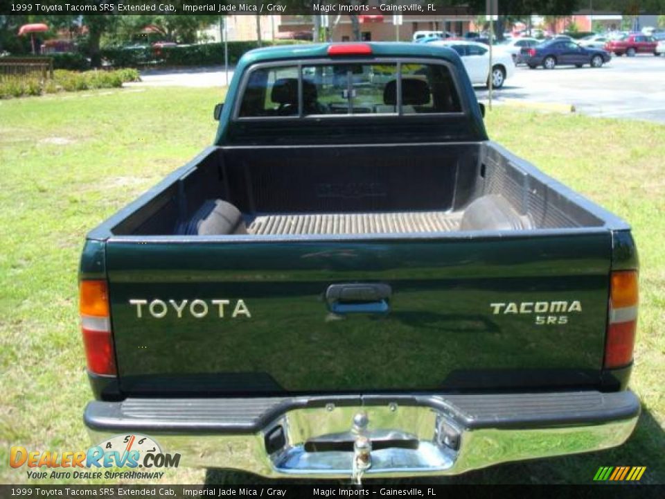 1999 Toyota Tacoma SR5 Extended Cab Imperial Jade Mica / Gray Photo #4
